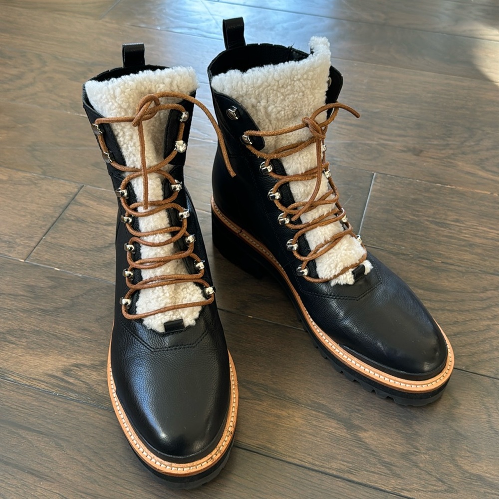 Marc Fisher IZZIE Lugsole ankle boot.